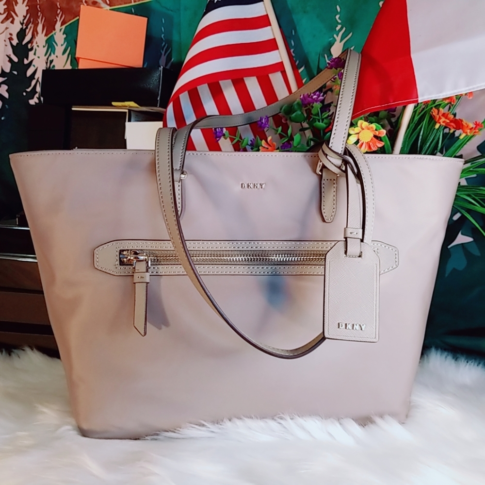DKNY Women's Casey Medium Tote - Brown